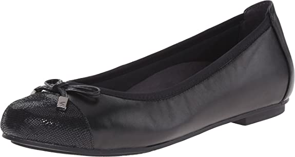 Narrow hot sale black flats